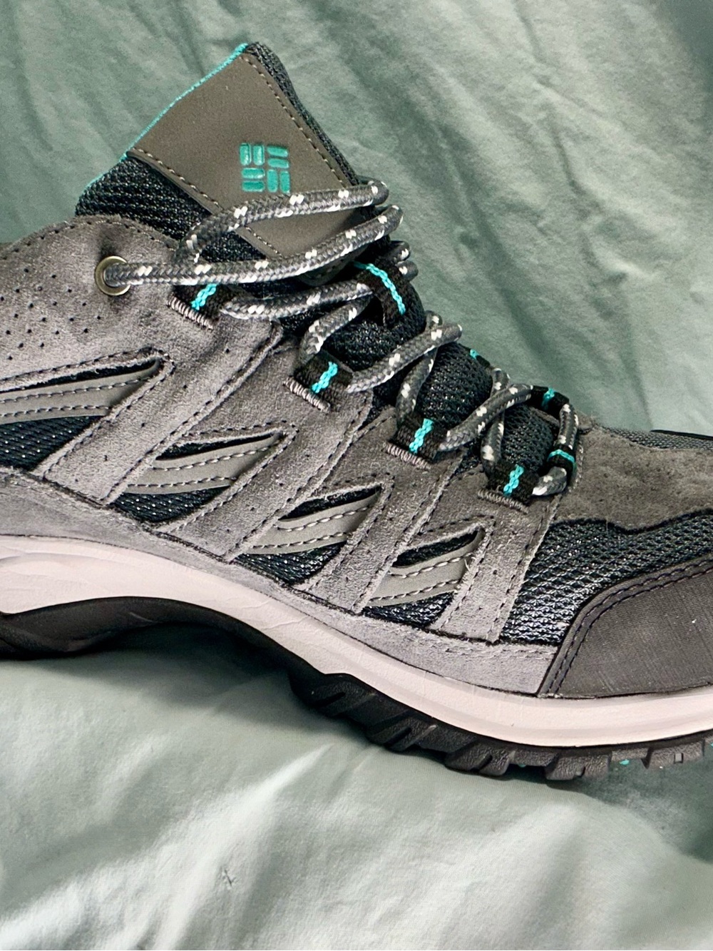 Columbia Gray and Teal Trail Hiking Shoe size 11w